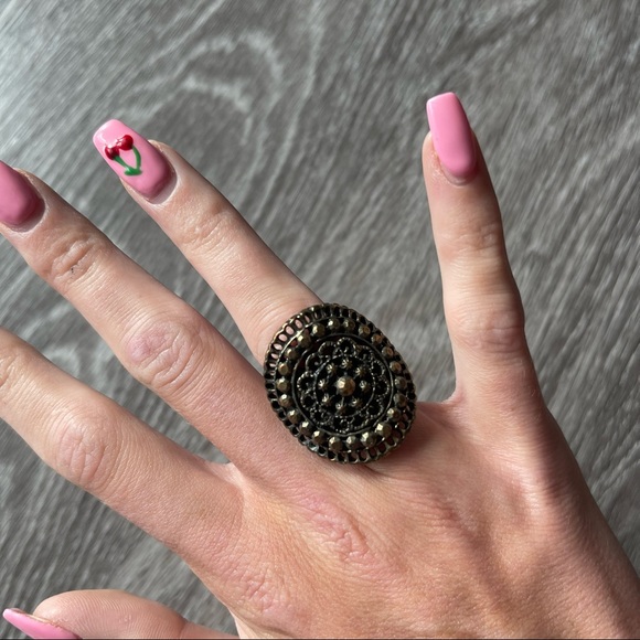 Chunky Statement Ring - Picture 3 of 6